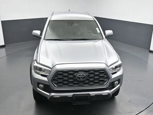 Used 2022 Toyota Tacoma TRD Off-Road w/ Technology Package AWD/4WD image 22