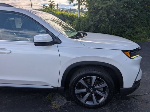 Used 2023 Honda Pilot Elite image 10