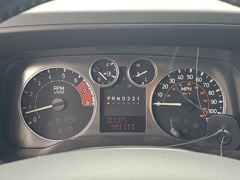 Used 2010 HUMMER H3 Luxury AWD/4WD image 13