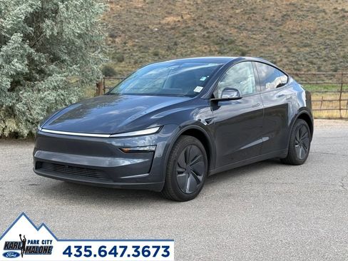 Used 2026 Tesla Model Y AWD image 1