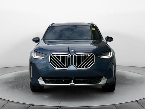 Certified 2025 BMW X3 xDrive30i w/ Premium Package image 2