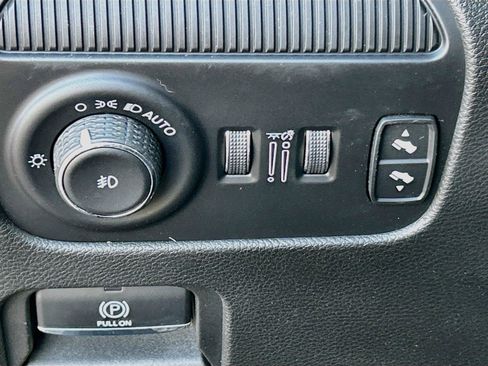 Used 2023 Jeep Wagoneer L Series III w/ Convenience Group I AWD/4WD image 37