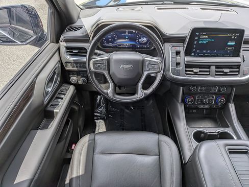 Used 2022 Chevrolet Suburban Z71 AWD/4WD image 15