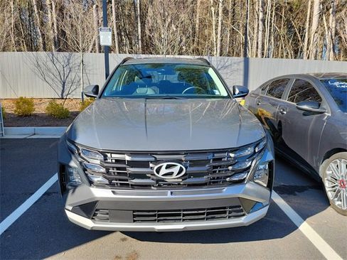 Used 2025 Hyundai Tucson SEL image 2