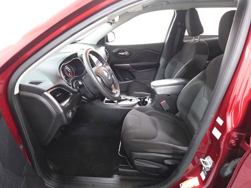 Used 2021 Jeep Cherokee Latitude image 10