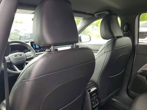Used 2025 Jeep Compass Limited AWD/4WD image 26