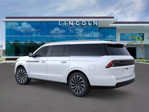 New 2025 Lincoln Navigator L Black Label AWD/4WD image 4