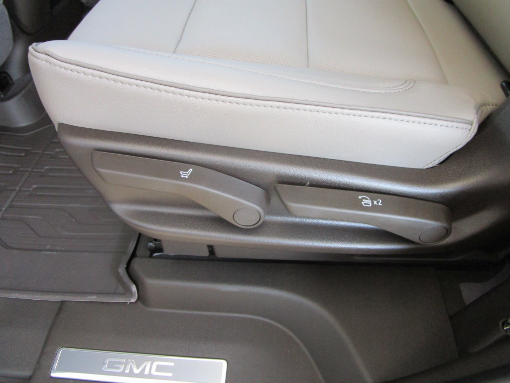New 2026 GMC Yukon Elevation w/ Elevation Premium Package RWD image 22