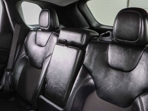 Used 2021 Jeep Cherokee Latitude Plus image 23