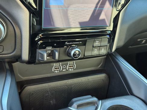 Used 2025 RAM 1500 Big Horn image 32