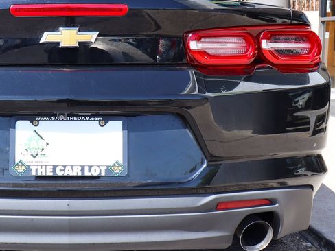 Used 2022 Chevrolet Camaro LT RWD image 20