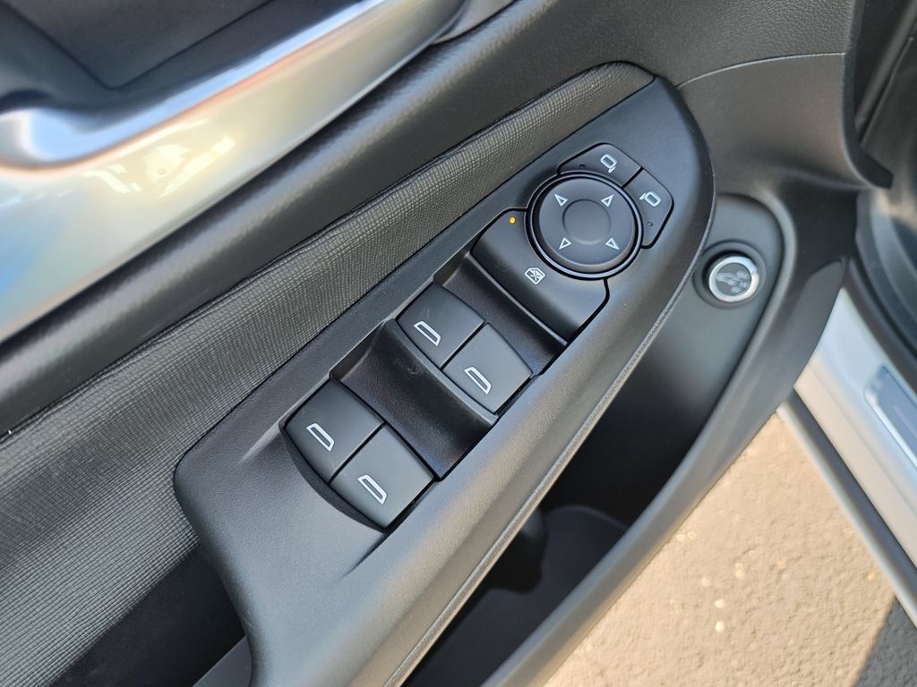 New 2026 Buick Envista Sport Touring FWD image 11