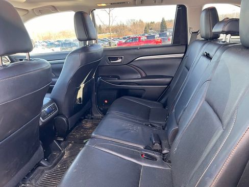 Used 2017 Toyota Highlander Limited image 8