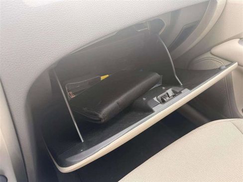 Used 2011 Ford Fusion Hybrid image 30