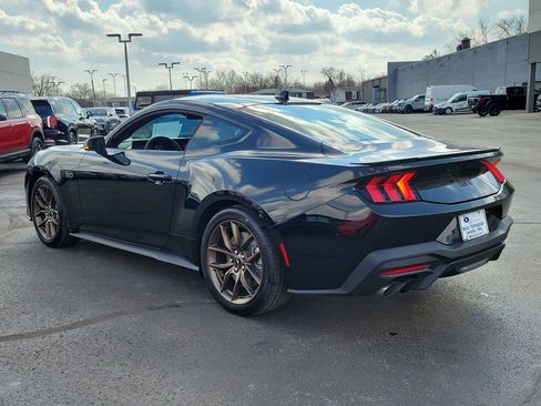 Used 2025 Ford Mustang GT Premium image 6