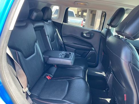 Used 2018 Jeep Compass Trailhawk w/ Leather Interior Group AWD/4WD image 34