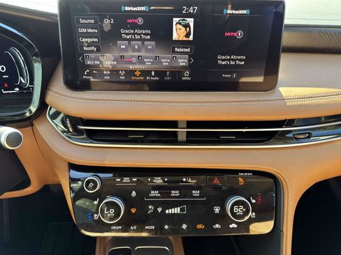 Certified 2025 INFINITI QX60 Sensory image 25