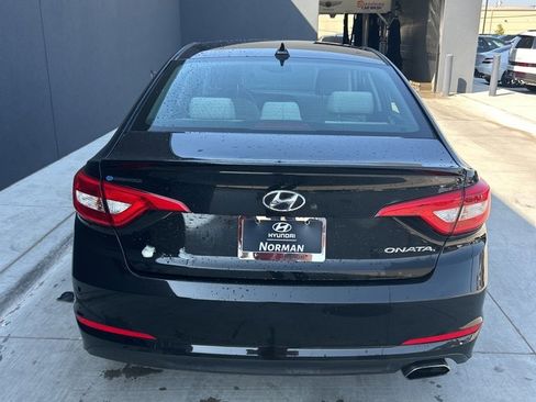 Used 2017 Hyundai Sonata SE image 4