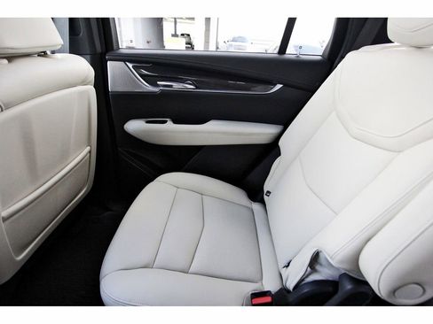 New 2025 Cadillac XT6 Sport w/ Technology Package image 12