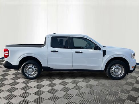 Used 2024 Ford Maverick XL image 6