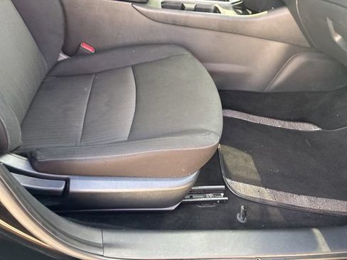 Used 2023 Nissan Sentra SV FWD image 11