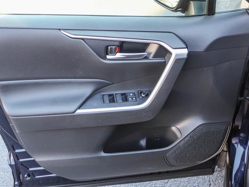 Used 2021 Toyota RAV4 XLE image 21