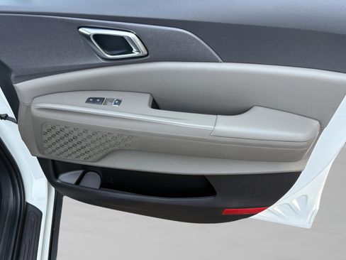 New 2026 Kia Carnival EX FWD image 41