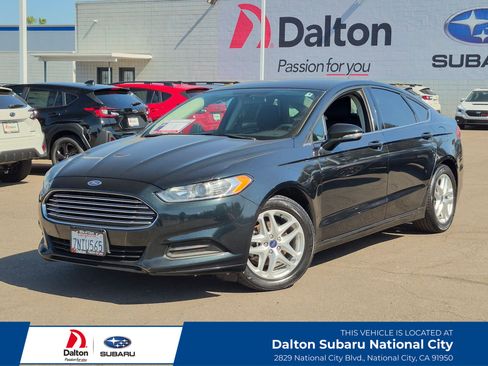 Used 2014 Ford Fusion SE FWD image 1