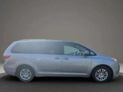 Used 2017 Toyota Sienna
