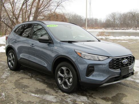 New 2025 Ford Escape ST-Line w/ Cold Weather Package image 6