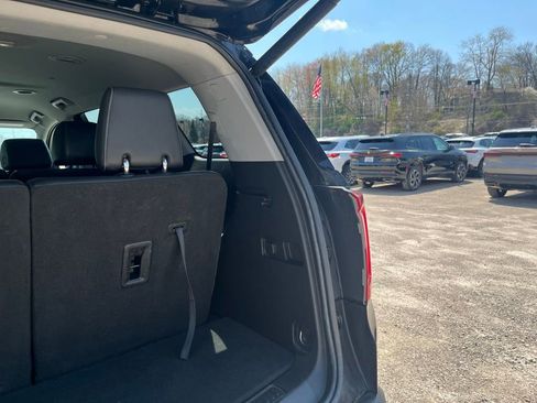 Used 2023 GMC Acadia SLT AWD/4WD image 12