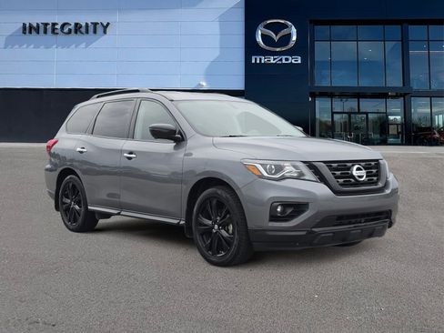 Used 2018 Nissan Pathfinder SL w/ Midnight Edition Package FWD image 1