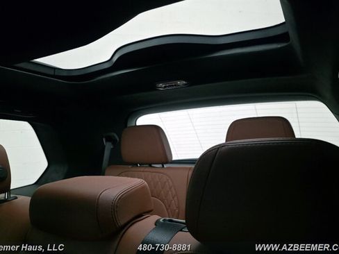 Used 2024 BMW X7 xDrive40i w/ M Sport Package AWD/4WD image 16