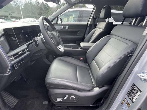 Certified 2025 Hyundai Santa Fe Limited image 12