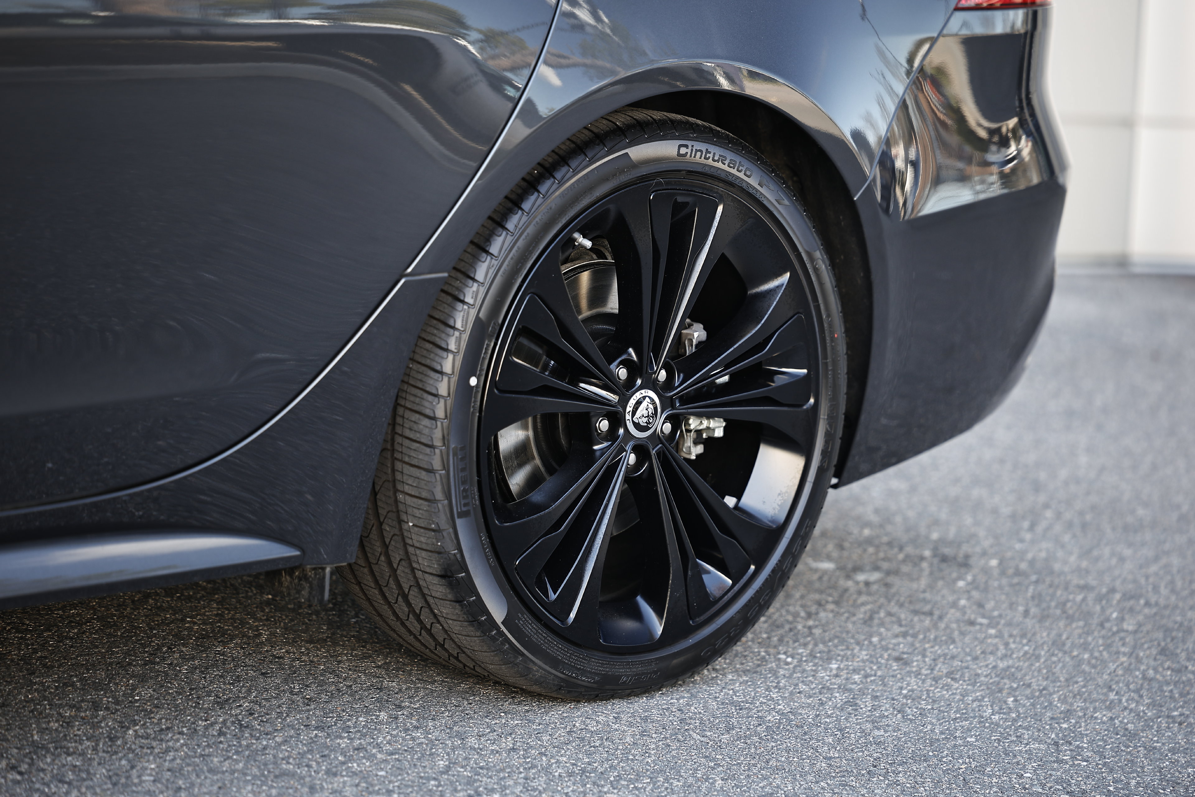 New 2024 Jaguar XF R-Dynamic SE AWD/4WD image 6