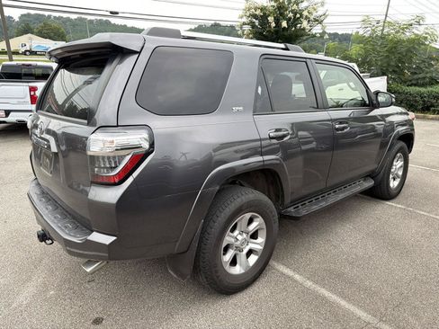 Used 2021 Toyota 4Runner SR5 Premium w/ Moonroof Package AWD/4WD image 4