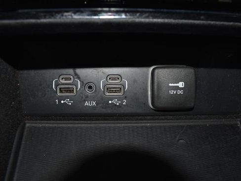 Used 2022 Jeep Grand Cherokee L Overland w/ Advanced Protech Group III image 35