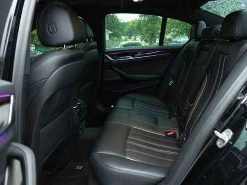 Used 2020 BMW 540i w/ Convenience Package RWD image 30