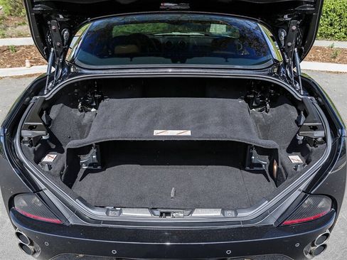 Used 2010 Ferrari California RWD image 42