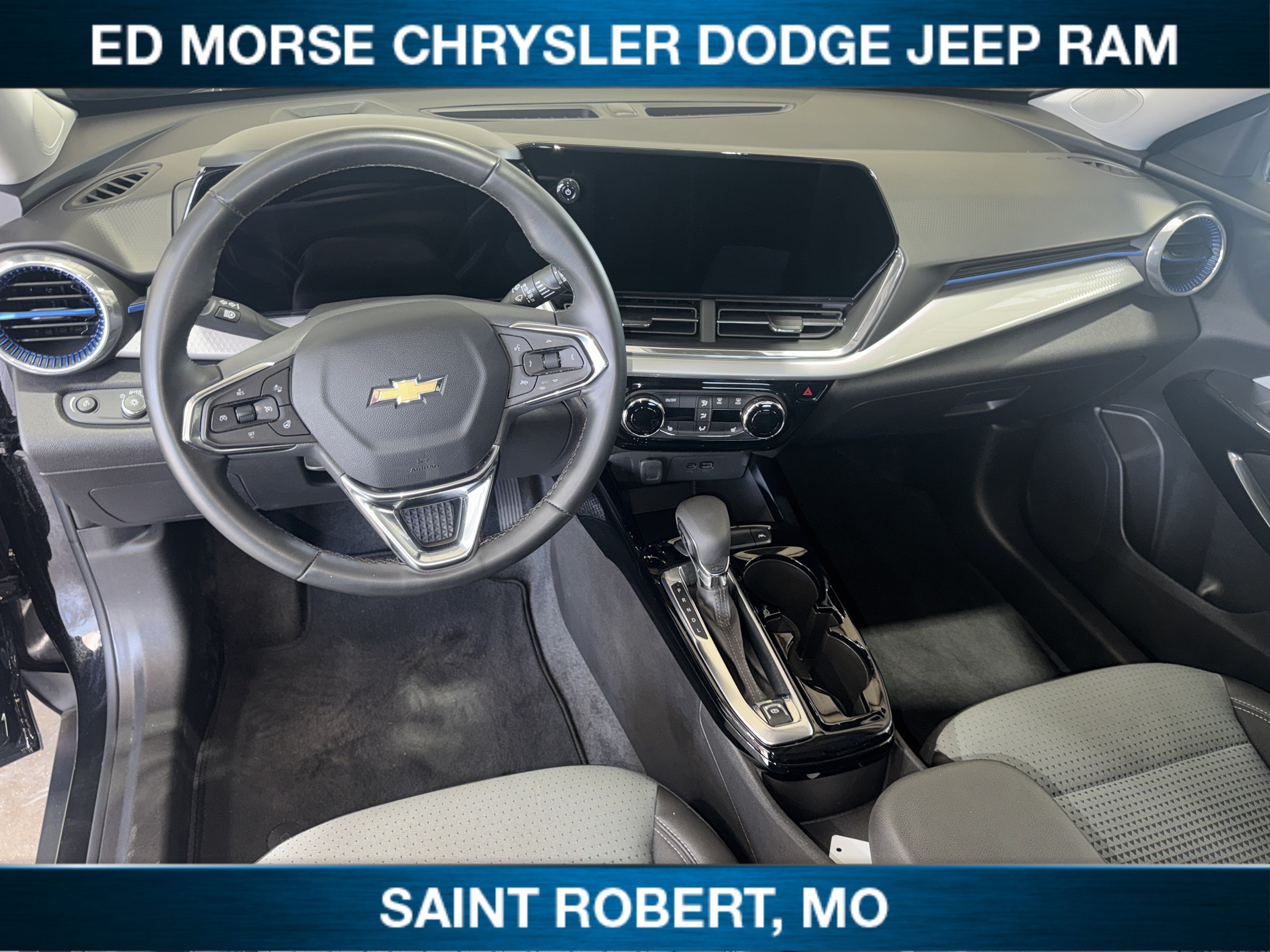 Used 2025 Chevrolet Trax LT w/ Driver Confidence Package FWD image 25