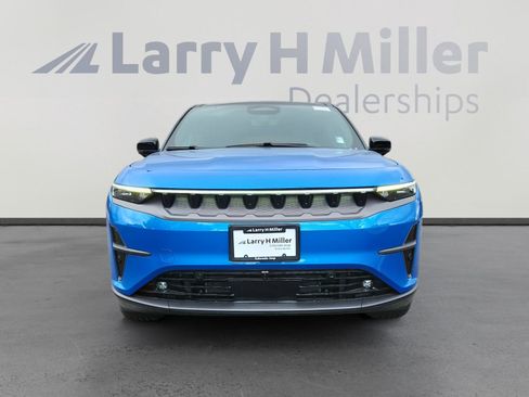 New 2025 Jeep Wagoneer S Limited image 8