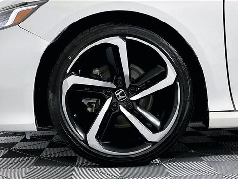 Used 2020 Honda Accord Sport image 8