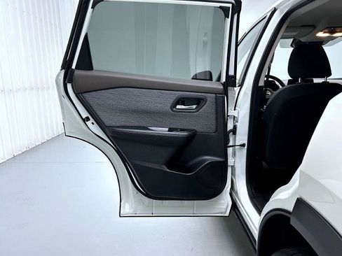 Certified 2023 Nissan Rogue SV AWD/4WD image 20