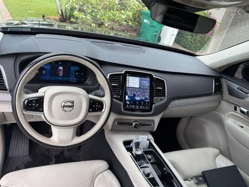 Used 2023 Volvo XC90 B6 Ultimate w/ Lounge Package AWD/4WD image 16