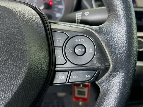Used 2024 Toyota Corolla LE FWD image 17