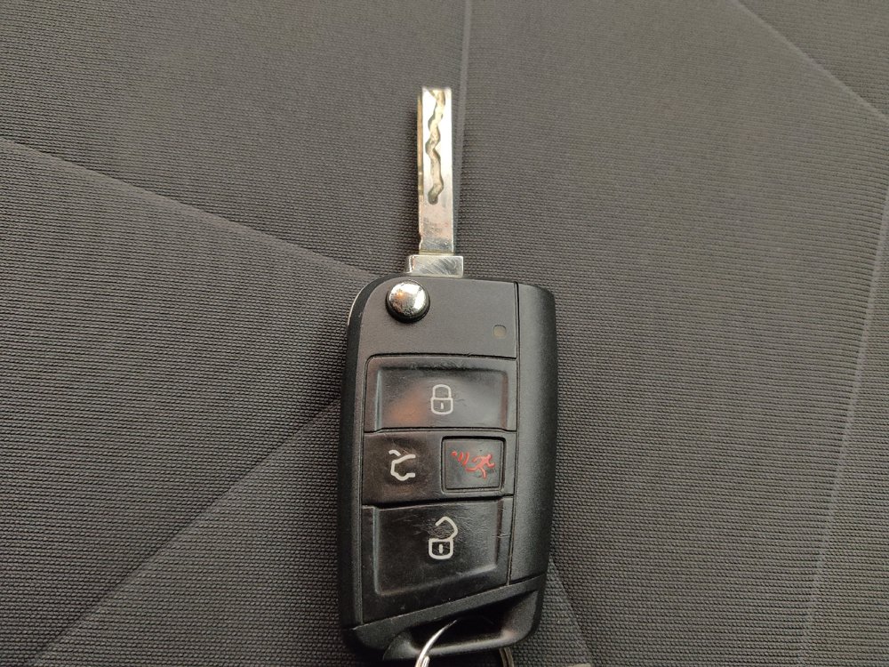 Used 2025 Volkswagen Jetta Sport FWD image 32