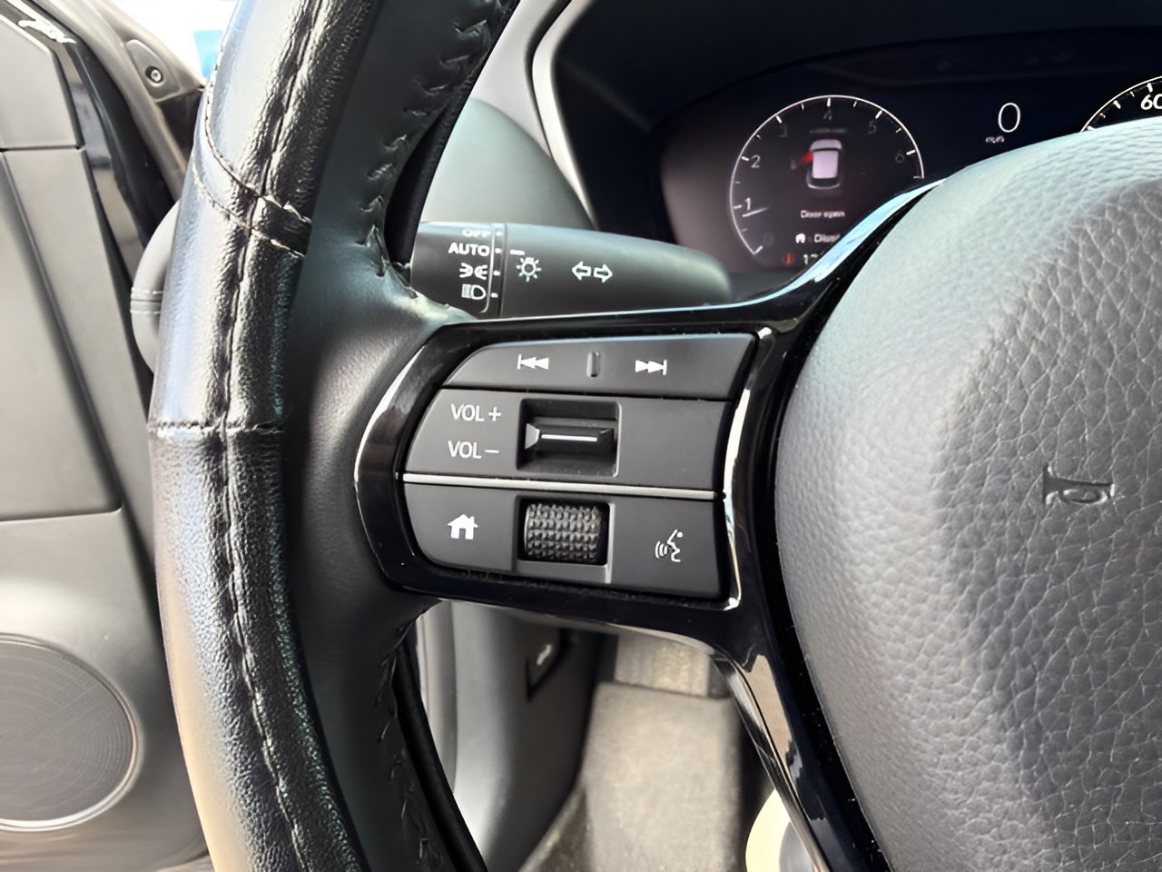 Used 2024 Honda HR-V EX-L image 17