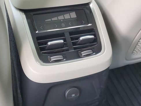 Certified 2025 Volvo XC90 T8 Core w/ Protection Package image 12