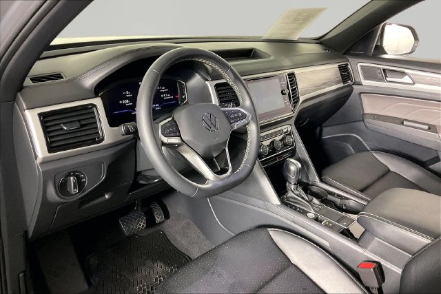 Used 2023 Volkswagen Atlas Cross Sport SE FWD image 14