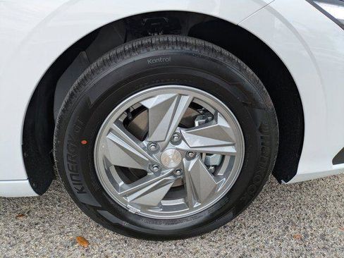 New 2026 Hyundai Elantra SE image 8